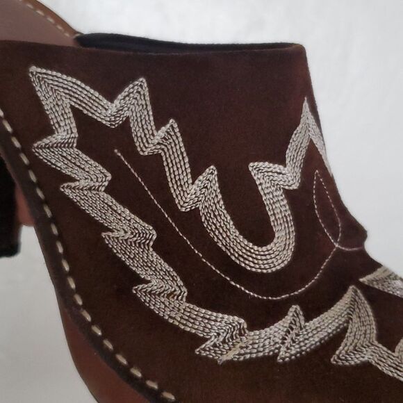 Donald J. Pliner Bozza Western Suede Clogs in Brandy Size 7 - Picture 8 of 14